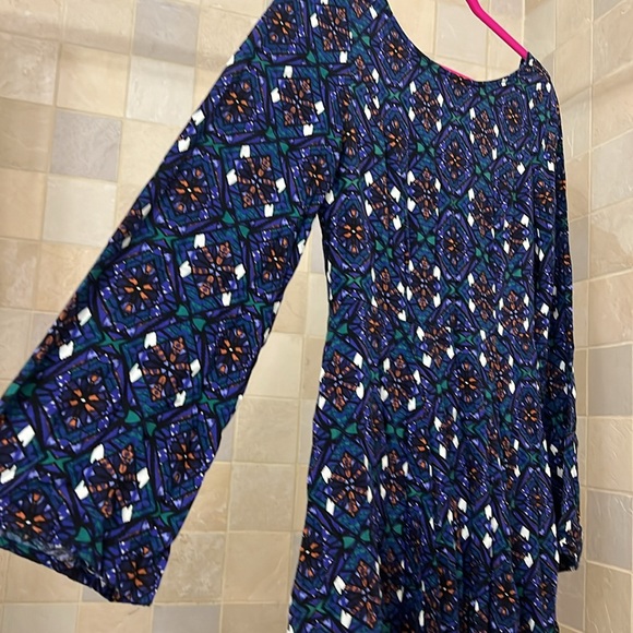 Patterned Dress - Picture 2 of 6